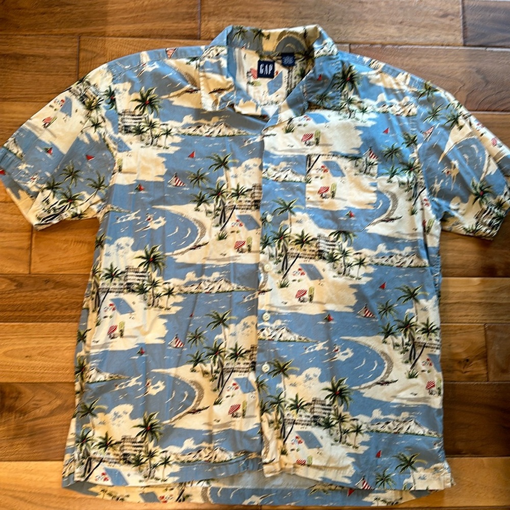 Vtg GAP Hawaiian shirt.